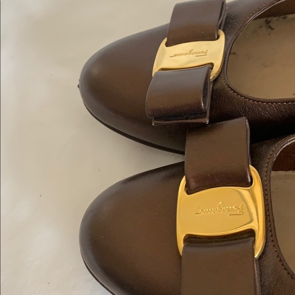 Salvatore Ferragamo flat shoes with classic bow - Picture 8 of 8